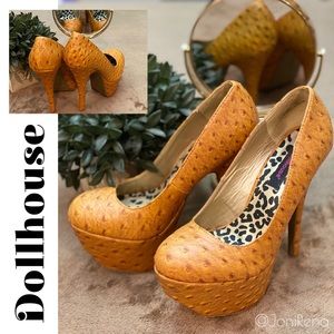 🔥Dollhouse Platform Pumps! SIZE 7🔥